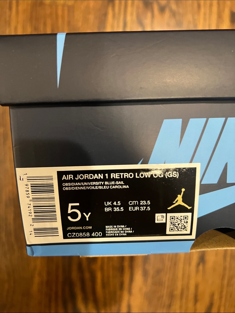 Jordan Retro 1 Low ‘Obsidian UNC’